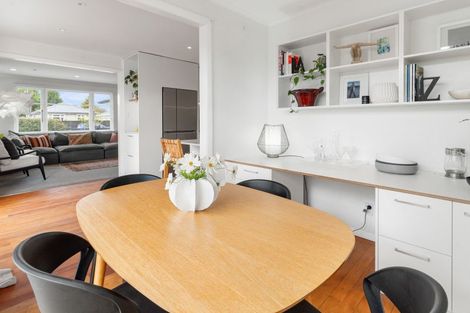 Photo of property in 25 Cambridge Terrace, Masterton, 5810