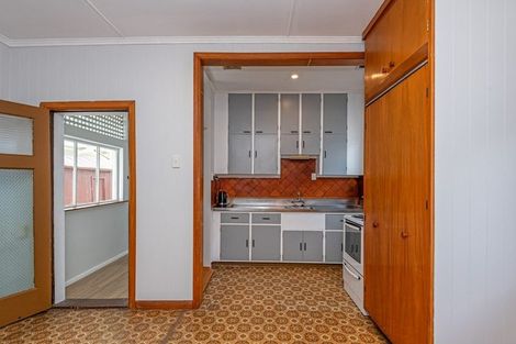 Photo of property in 77 Shamrock Street, Takaro, Palmerston North, 4412