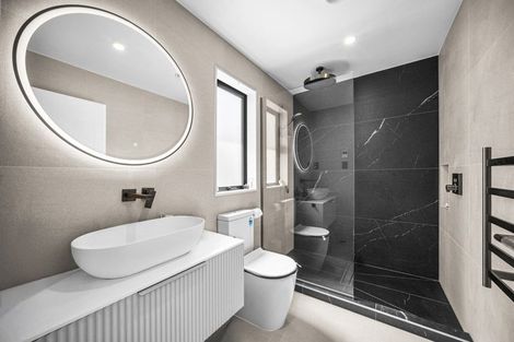 Photo of property in 25f Oteha Valley Road, Northcross, Auckland, 0632