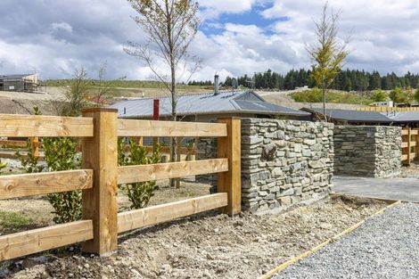 Photo of property in 5 Petes Place, Lake Tekapo, 7999