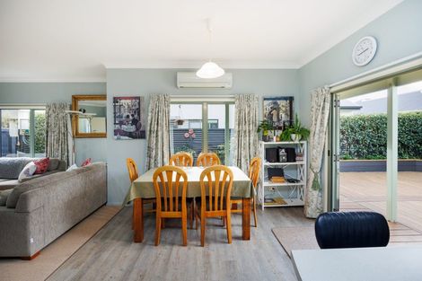 Photo of property in 25 Pirie Street, Palmerston North, 4410