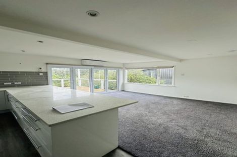Photo of property in 92 Castor Bay Road, Castor Bay, Auckland, 0620