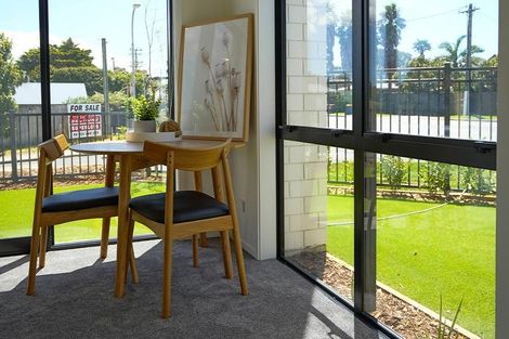 Photo of property in 10/172 Don Buck Road, Massey, Auckland, 0614