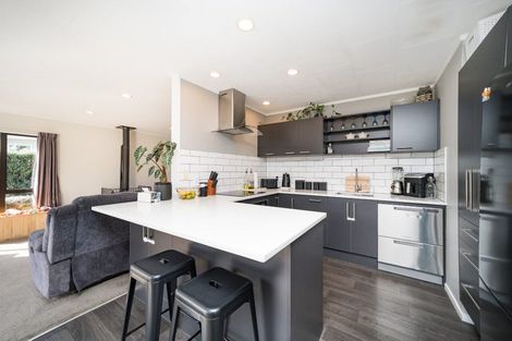Photo of property in 53 Geraldine Crescent, Cloverlea, Palmerston North, 4412