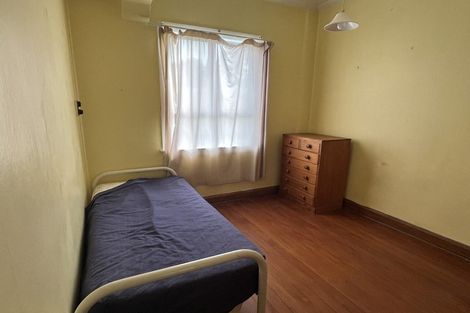 Photo of property in 6 Young Street, New Plymouth, 4310