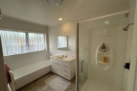 Photo of property in 9 Sequoia Grove, Mount Maunganui, 3116