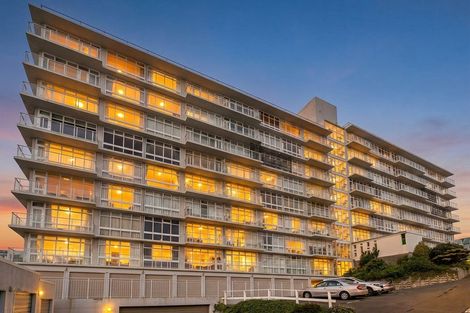 Photo of property in Gateway Apartments, 19 Maida Vale Road, Roseneath, Wellington, 6011