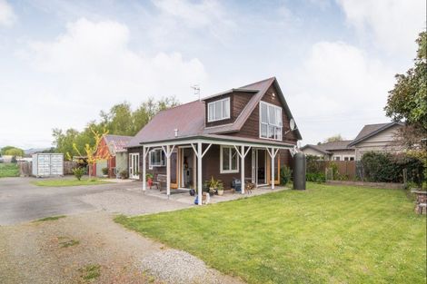 Photo of property in 32 Pioneer Highway, Awapuni, Palmerston North, 4412