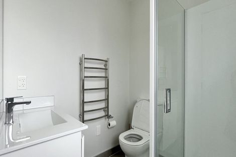 Photo of property in 7/1 Fruitvale Road, New Lynn, Auckland, 0600