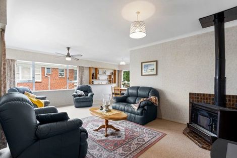 Photo of property in 10 Tomlinson Street, Hillpark, Auckland, 2102