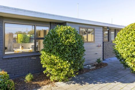 Photo of property in 7 Kathleen Place, Rainbow Point, Taupo, 3330
