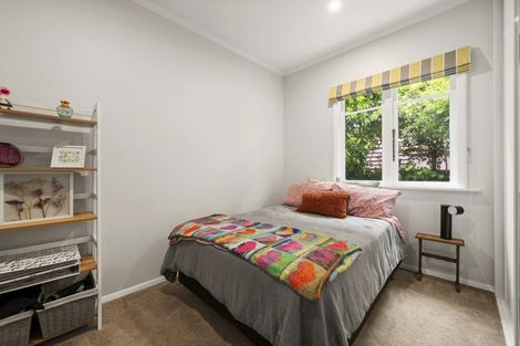 Photo of property in 16 Albemarle Road, Northland, Wellington, 6012