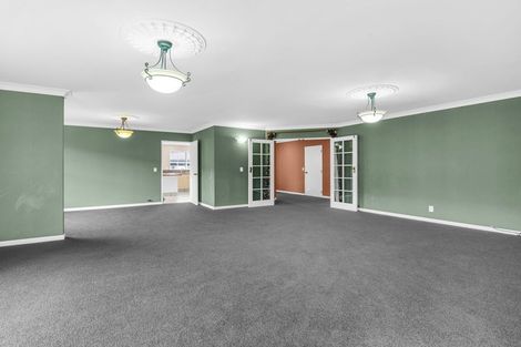 Photo of property in 16 Rosebank Avenue, Kelvin Grove, Palmerston North, 4414