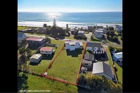 Photo of property in 126 Pukehina Parade, Pukehina, Te Puke, 3189