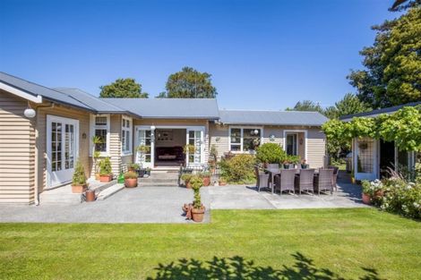 Photo of property in 35 Alpha Avenue, Strowan, Christchurch, 8052