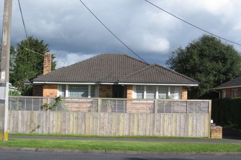 Photo of property in 60 Taikata Road, Te Atatu Peninsula, Auckland, 0610