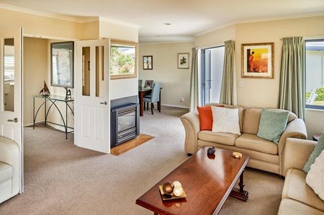 Photo of property in 11 The Masthead, Whitby, Porirua, 5024