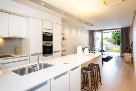 Photo of property in 2/5 Tanner Street, Havelock North, 4130