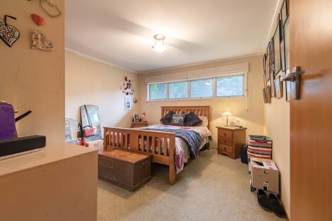 Photo of property in 201 Godley Road, Titirangi, Auckland, 0604