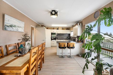 Photo of property in 118 Sandspit Road, Waiuku, 2123