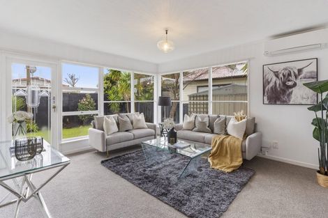 Photo of property in 3/167a Birkdale Road, Birkdale, Auckland, 0626
