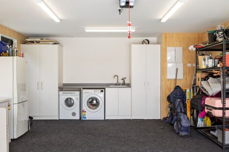 Photo of property in 4 Shallow Close, Jacks Point, 9371