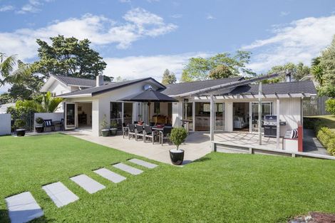 Photo of property in 11 Northgrove Avenue, Hillcrest, Auckland, 0627