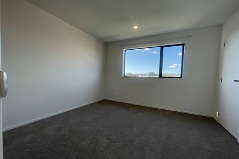 Photo of property in 2/39 Dale Crescent, Pakuranga, Auckland, 2010