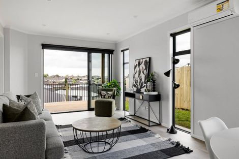 Photo of property in 2/42 Rose Berry Crescent, Flagstaff, Hamilton, 3210