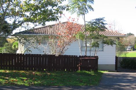 Photo of property in 1 Pitcher Place, Glen Eden, Auckland, 0602