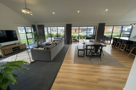 Photo of property in 19 Ruru Street, Cambridge, 3434