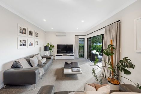 Photo of property in 202 Whitford Road, Shamrock Park, Auckland, 2016