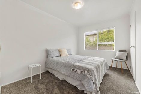 Photo of property in 3/169 Chivalry Road, Glenfield, Auckland, 0629