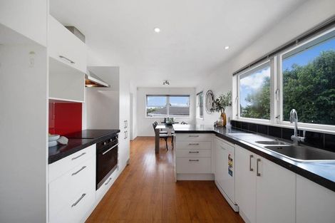 Photo of property in 1/363 Pakuranga Road, Pakuranga Heights, Auckland, 2010