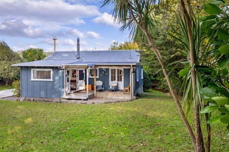 Photo of property in 15 East Street, Raglan, 3225