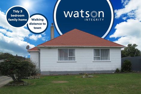 Photo of property in 6 Goldsmith Crescent, Levin, 5510