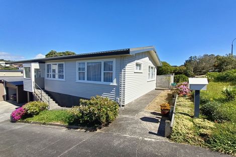 Photo of property in 42 Bracken Road, Paparangi, Wellington, 6037