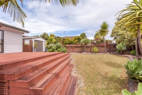 Photo of property in 63 Hassan Drive, Massey, Auckland, 0614