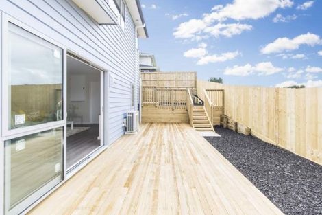 Photo of property in 11 Regis Park Drive, Pukekohe, 2120