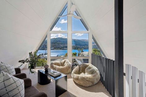 Photo of property in 696 Peninsula Road, Kelvin Heights, Queenstown, 9300