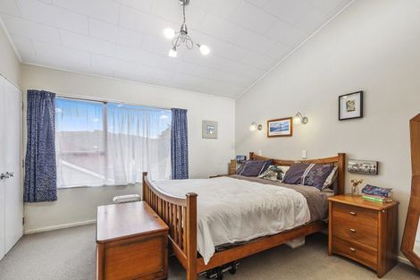 Photo of property in 47 Thurleigh Grove, Karori, Wellington, 6012