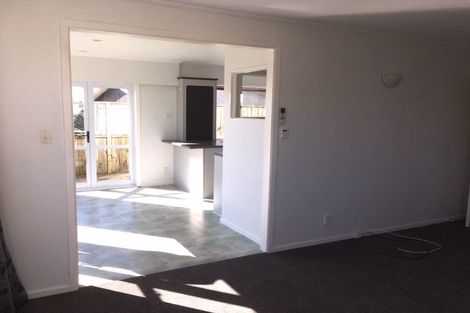 Photo of property in 14 Carluke Street, Paparangi, Wellington, 6037