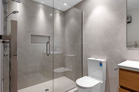 Photo of property in 2/76 Caledonian Road, St Albans, 8014