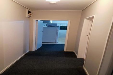 Photo of property in 32 Thurleigh Grove, Karori, Wellington, 6012