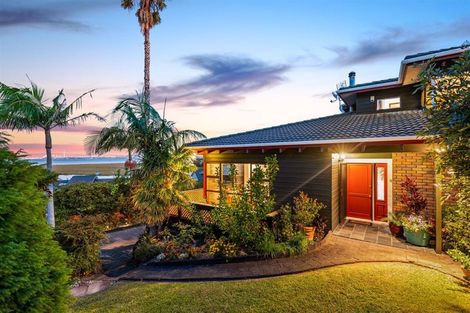 Photo of property in 181 Luckens Road, West Harbour, Auckland, 0618