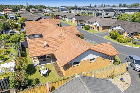 Photo of property in 8/262 Centreway Road, Orewa, 0931