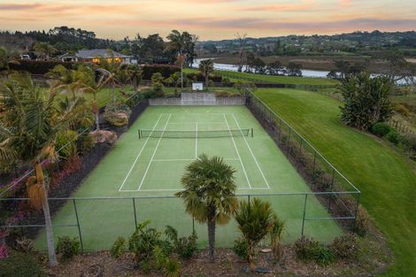 Photo of property in 84 Potts Road, Whitford, Howick, 2571