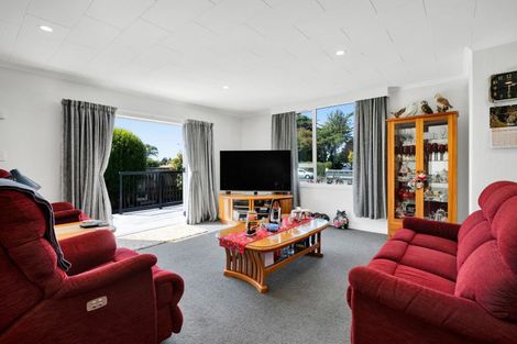 Photo of property in 30 Kahikatea Street, Inglewood, 4330