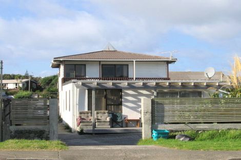 Photo of property in 15 Tireti Road, Titahi Bay, Porirua, 5022