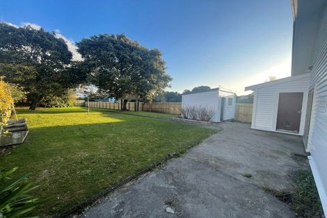 Photo of property in 40 Waiwaka Terrace, Strandon, New Plymouth, 4312